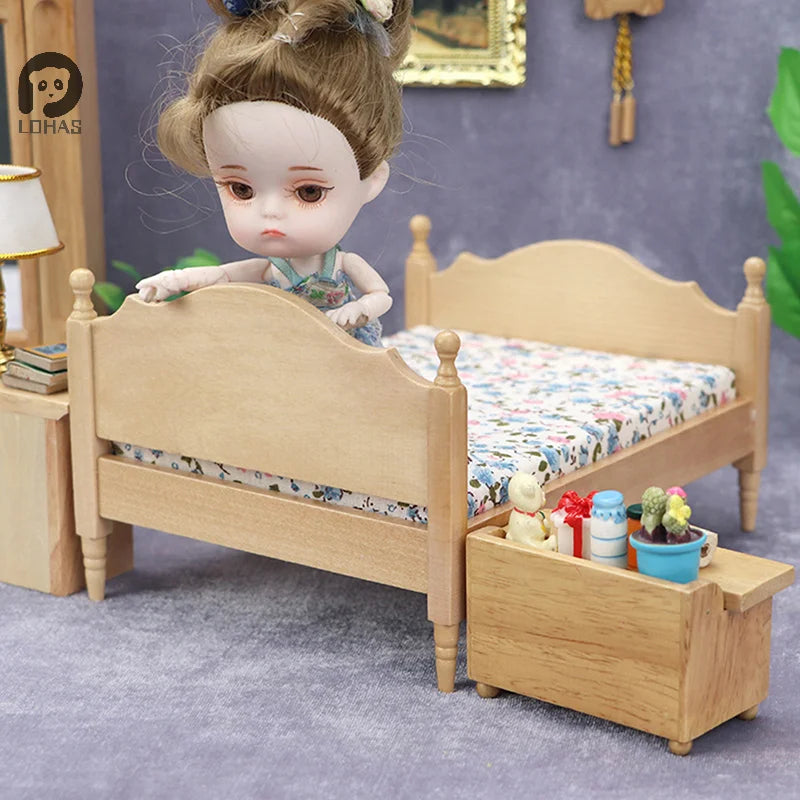 1Pc 1:12 Dollhouse Miniature Bedroom Double Bed European Simulation Furniture Model Living Scene Decor Toy